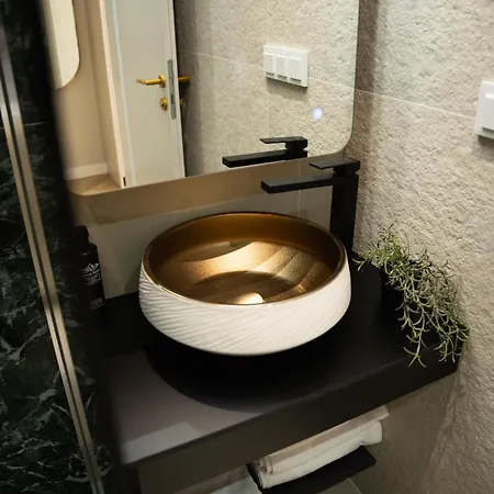 Lala Hotel